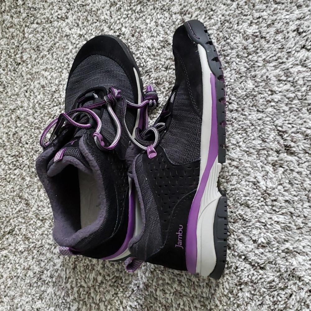 Jambu Zora Shoe NWOT